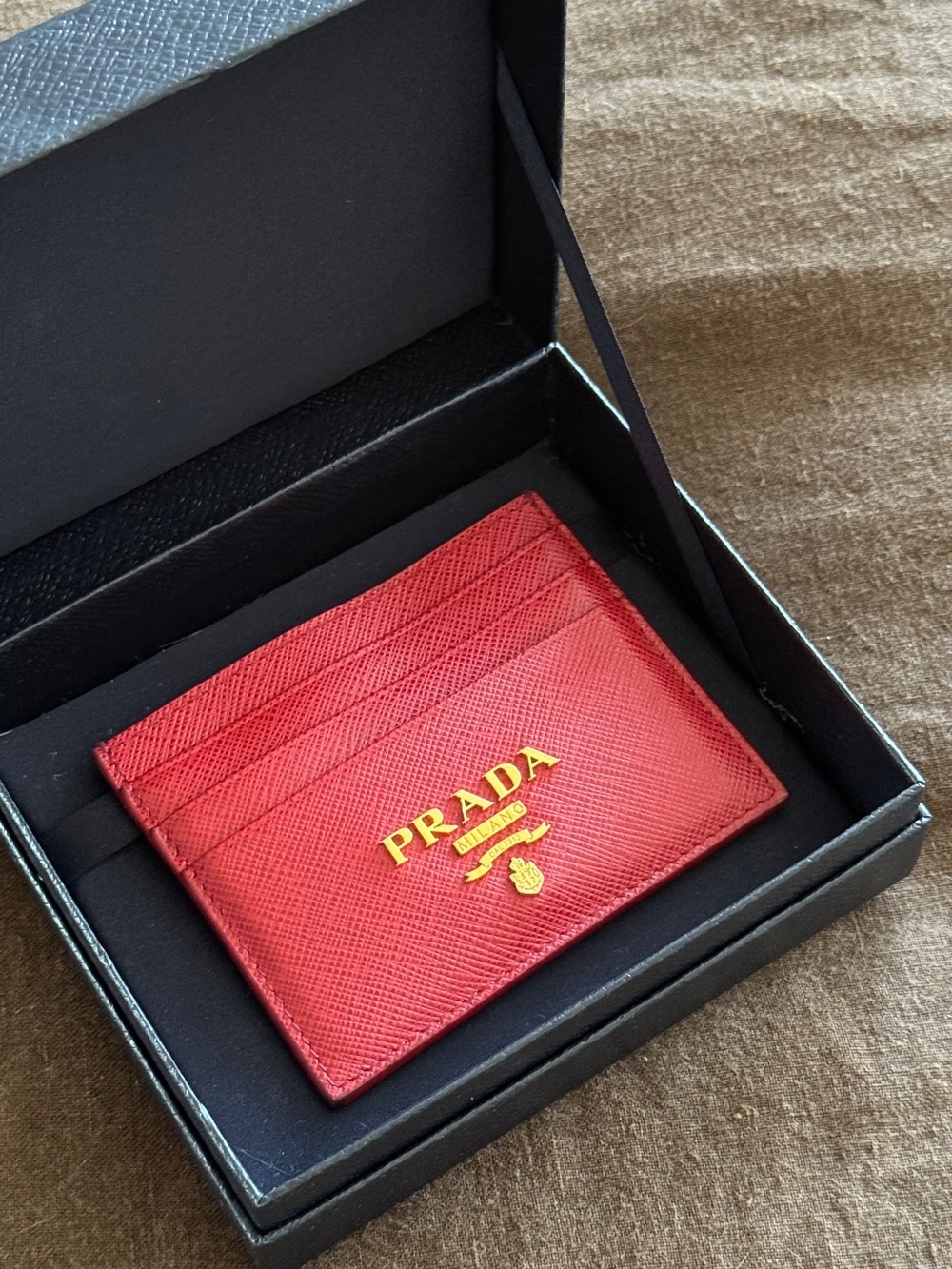 Prada Red Leather Card Holder with Gold Logo - Picture 3 of 4